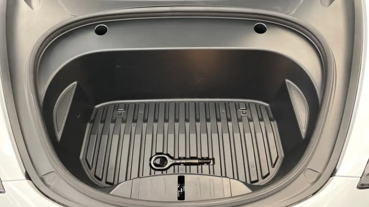 2021-tesla-model-3-e-long-range-awd-big-15