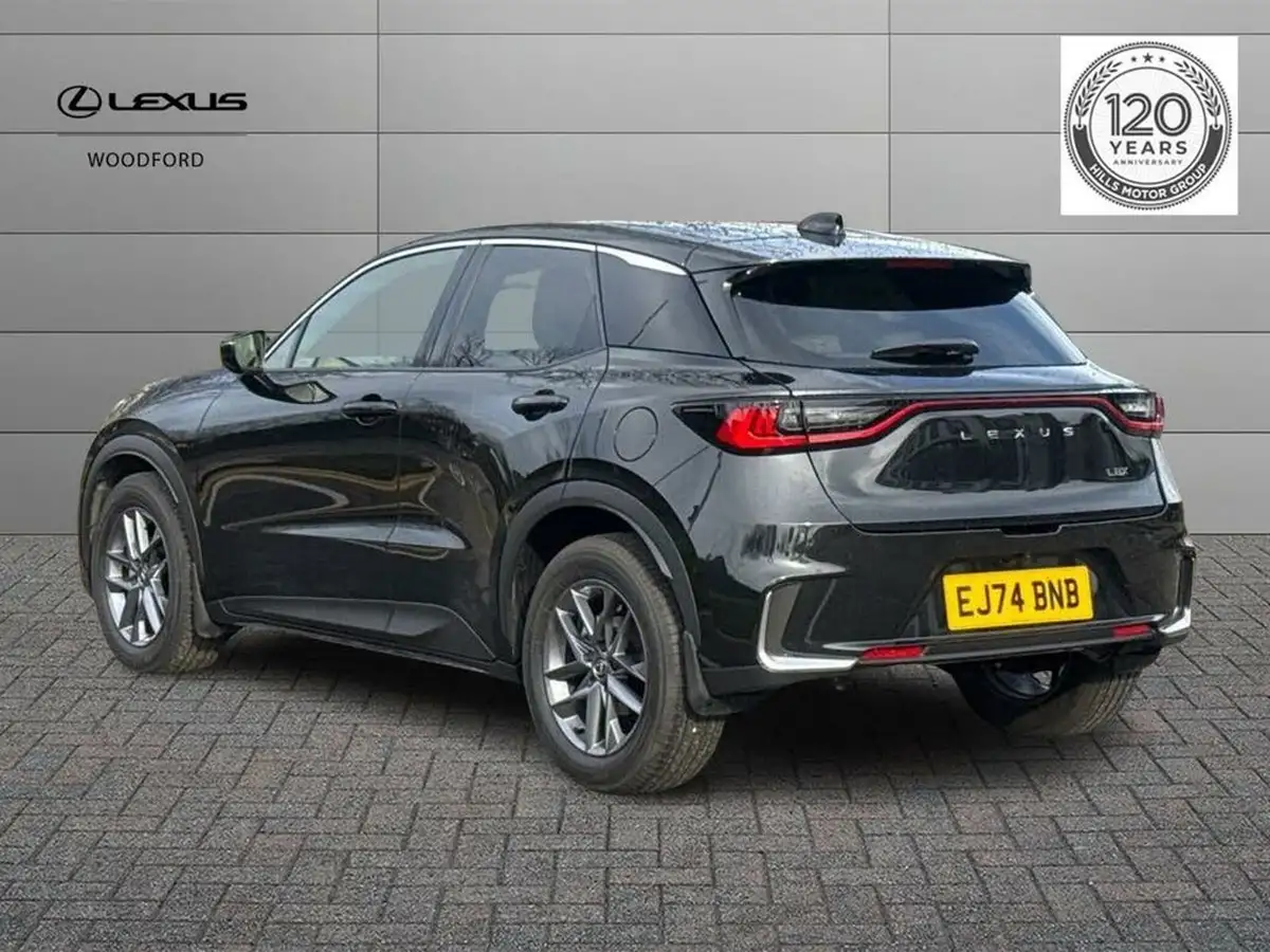 2024-lexus-lbx-15-premium-big-4