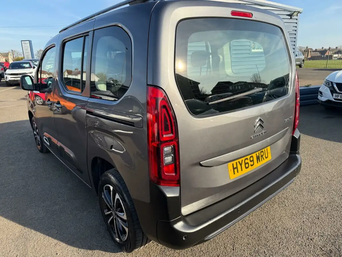 2019-citroen-berlingo-15bluehdi-flair-m-size-130ps-eat8-big-4