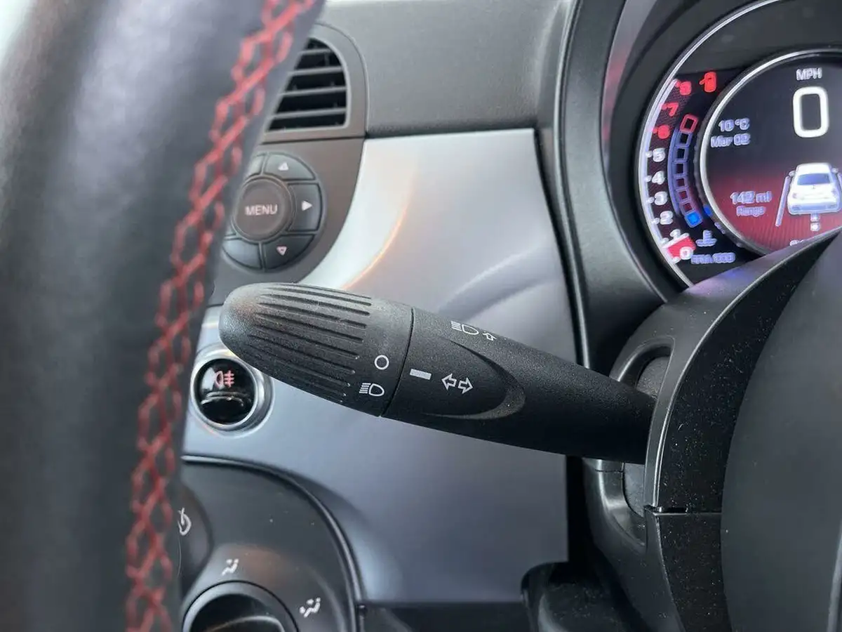 2015-fiat-500-12-s-big-46