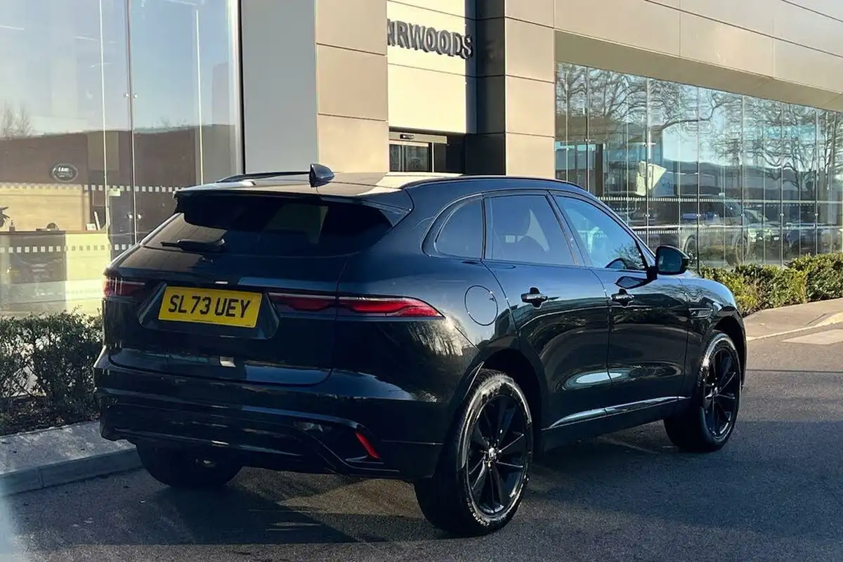 2023-jaguar-f-pace-20-d200-r-dynamic-se-black-big-8