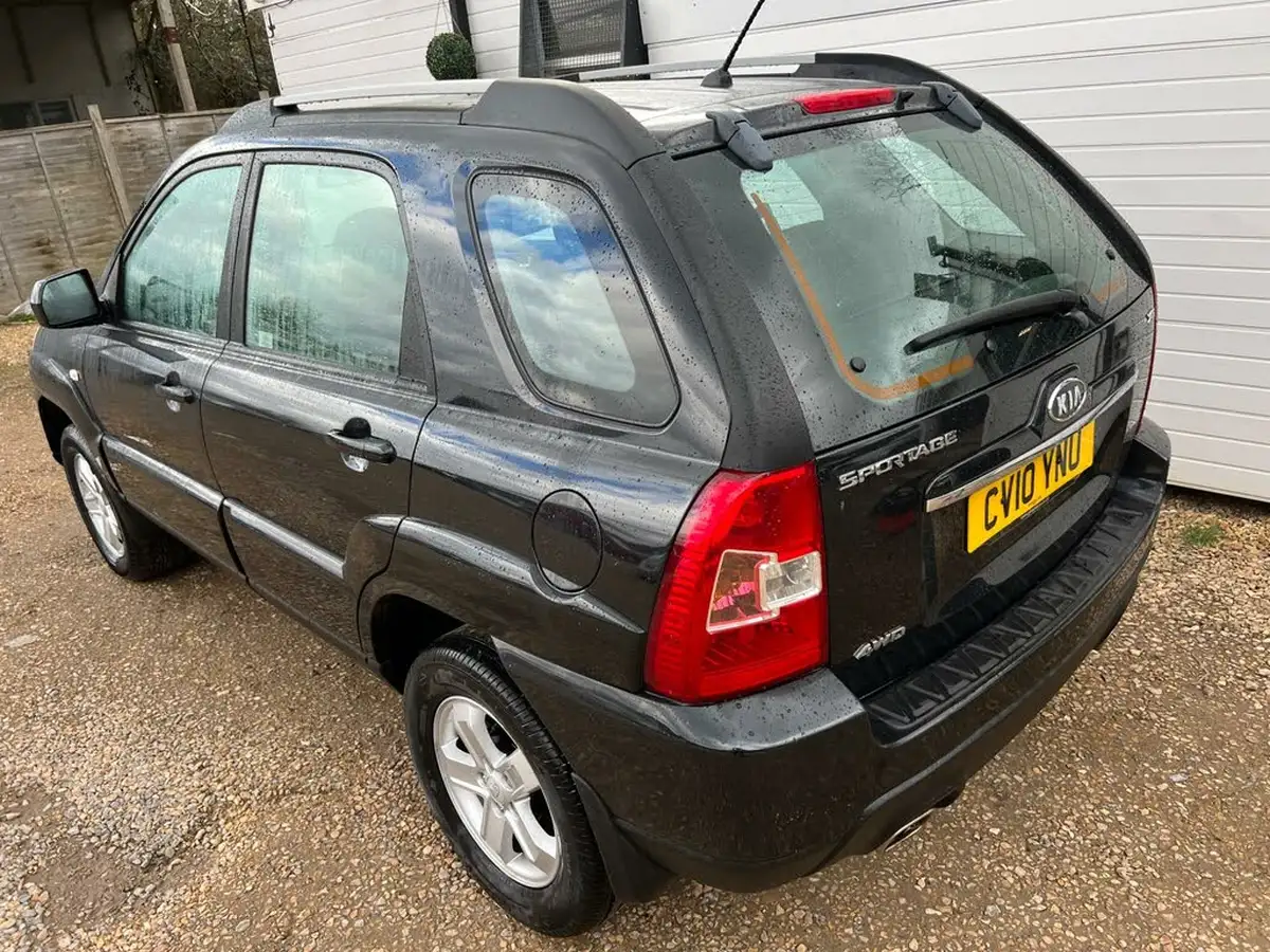 2010-kia-sportage-20td-xe-4wd-big-2