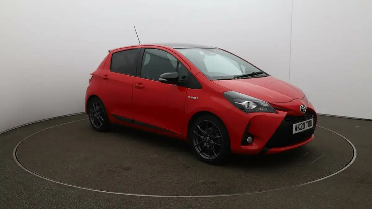 2020-toyota-yaris-15-vvt-i-gr-sport-big-42