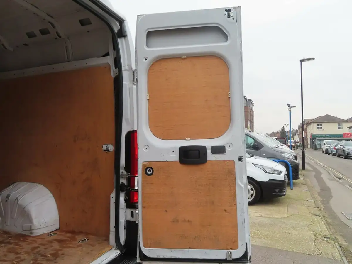 2023-citroen-relay-22bluehdi-35-l4h2-heavy-enterprise-edition-big-39