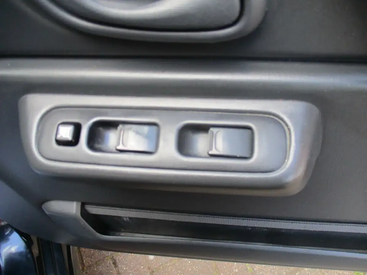 2013-suzuki-jimny-13-sz3-85ps-big-27