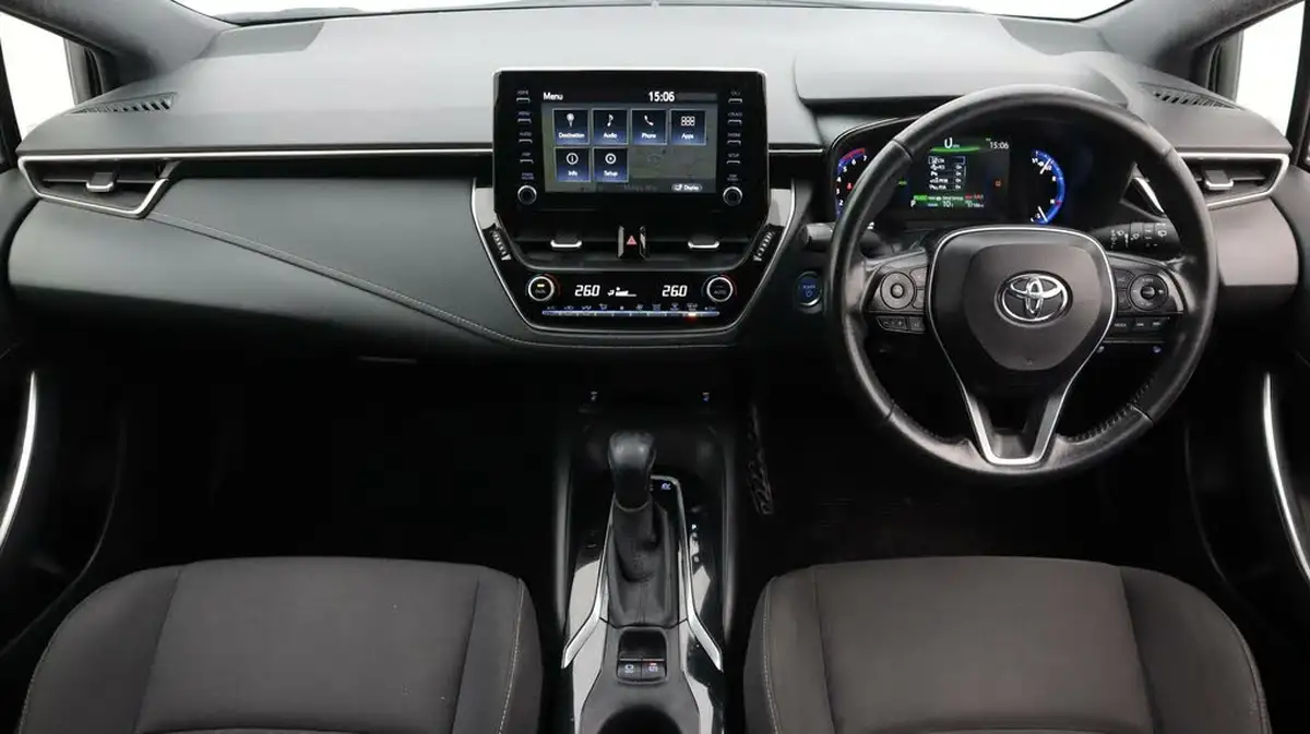 2021-toyota-corolla-18-vvt-i-icon-tech-spare-wheel-touring-sports-5d-big-13