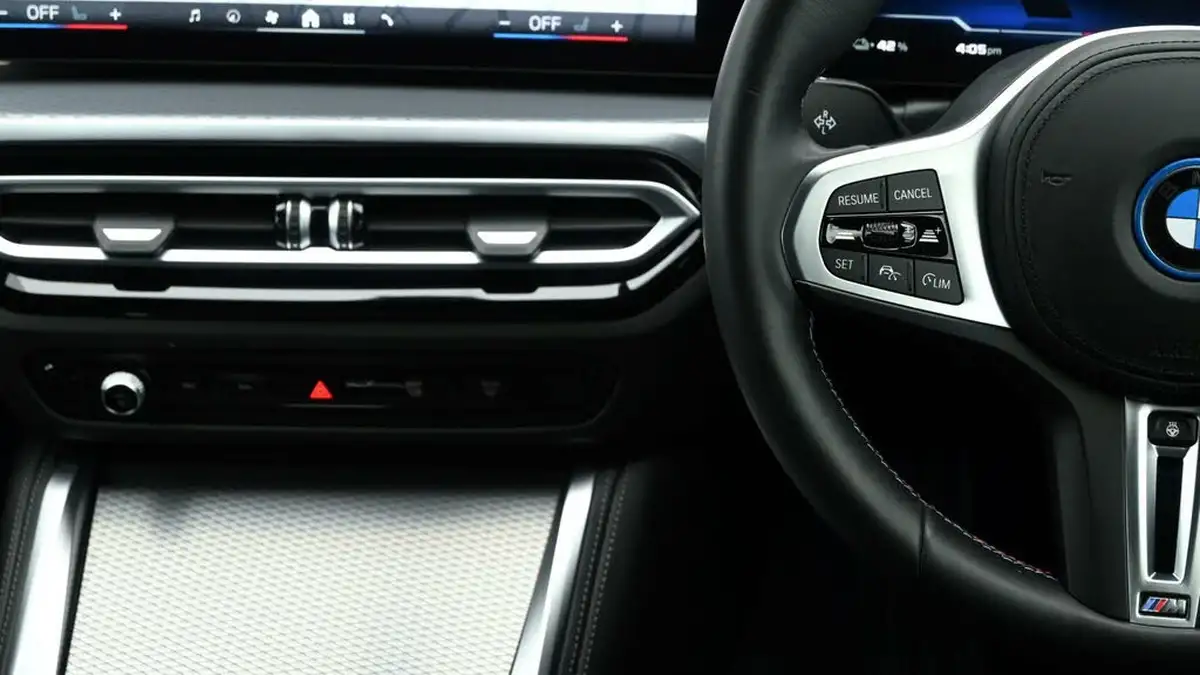 2023-bmw-i4-e-m50-big-19