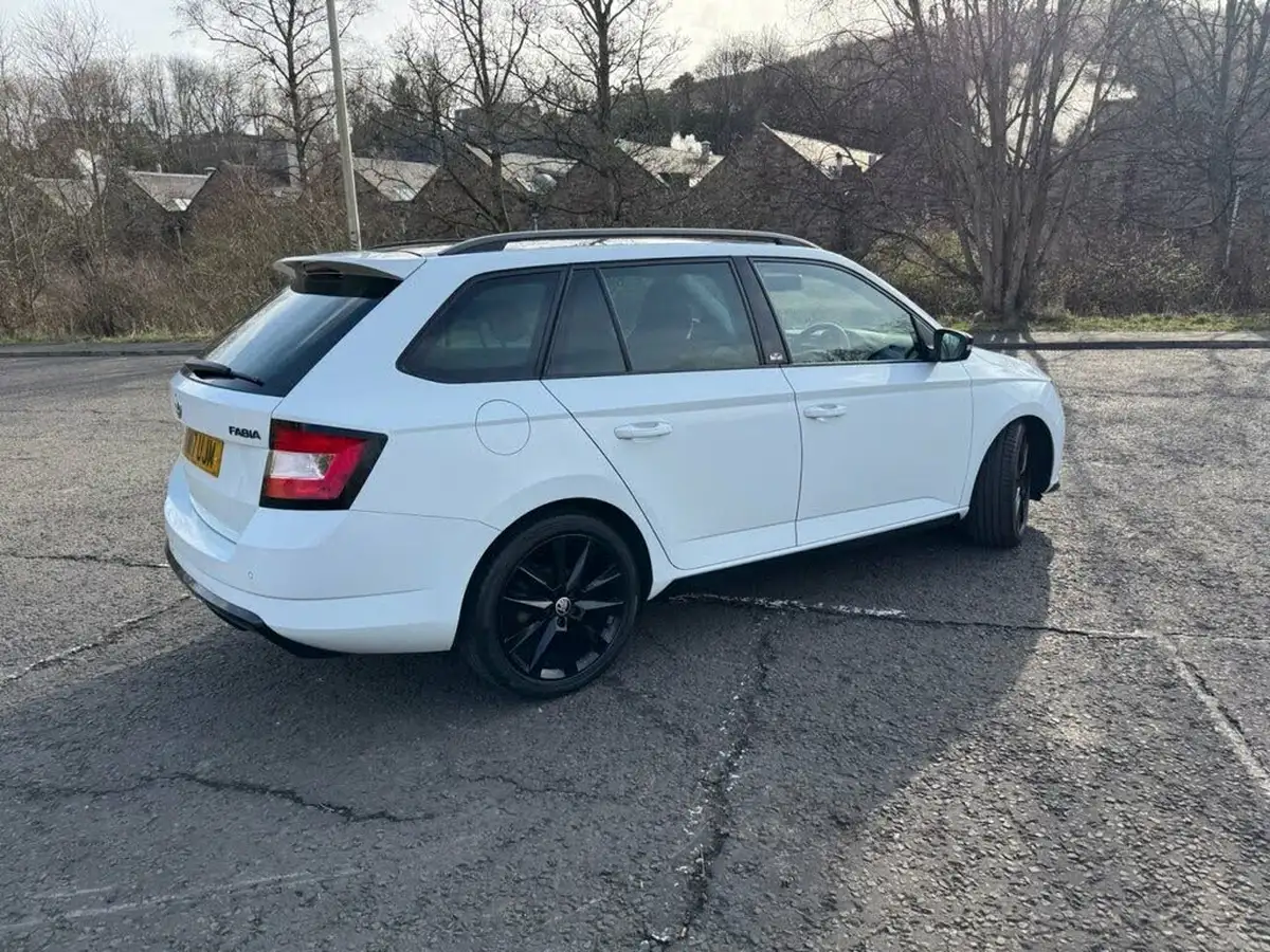 2017-skoda-fabia-12-tsi-monte-carlo-109ps-estate-big-6