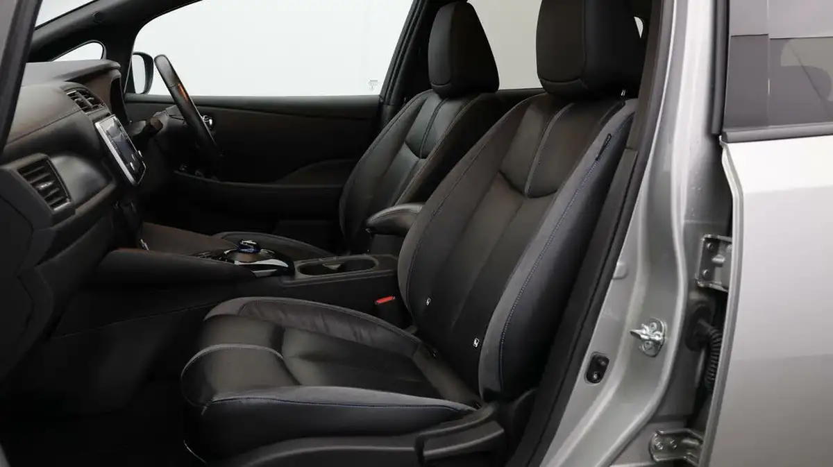 2021-nissan-leaf-e-tekna-big-13