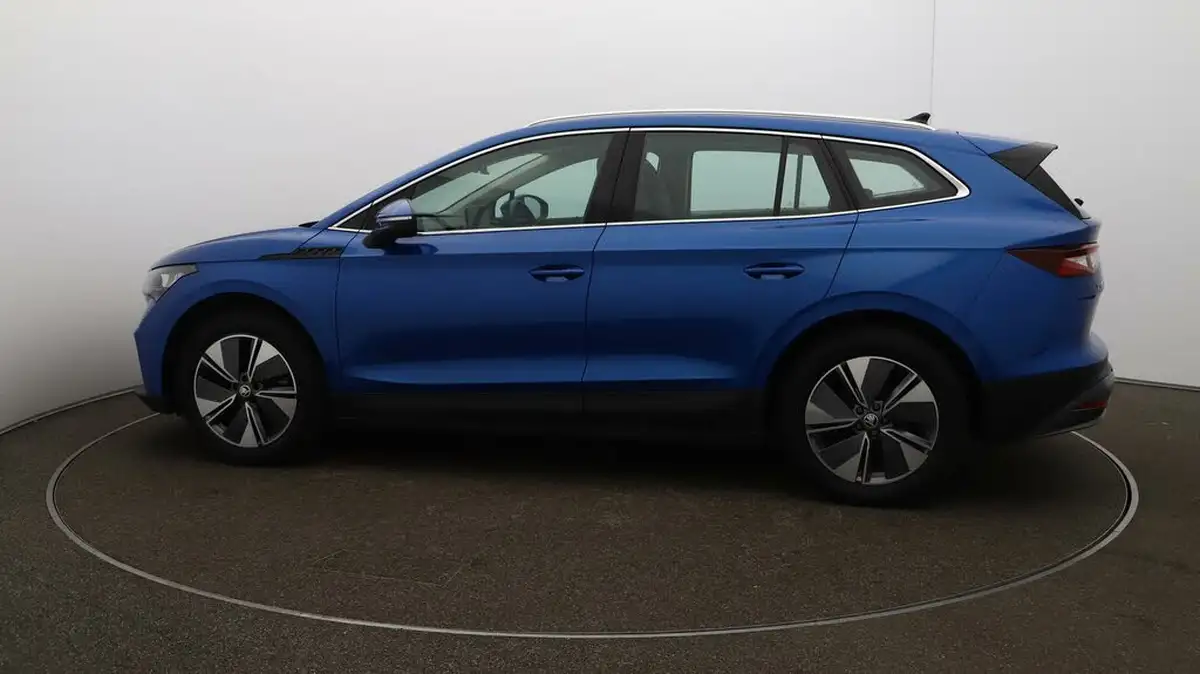 2022-skoda-enyaq-e-80-82-kwh-big-51