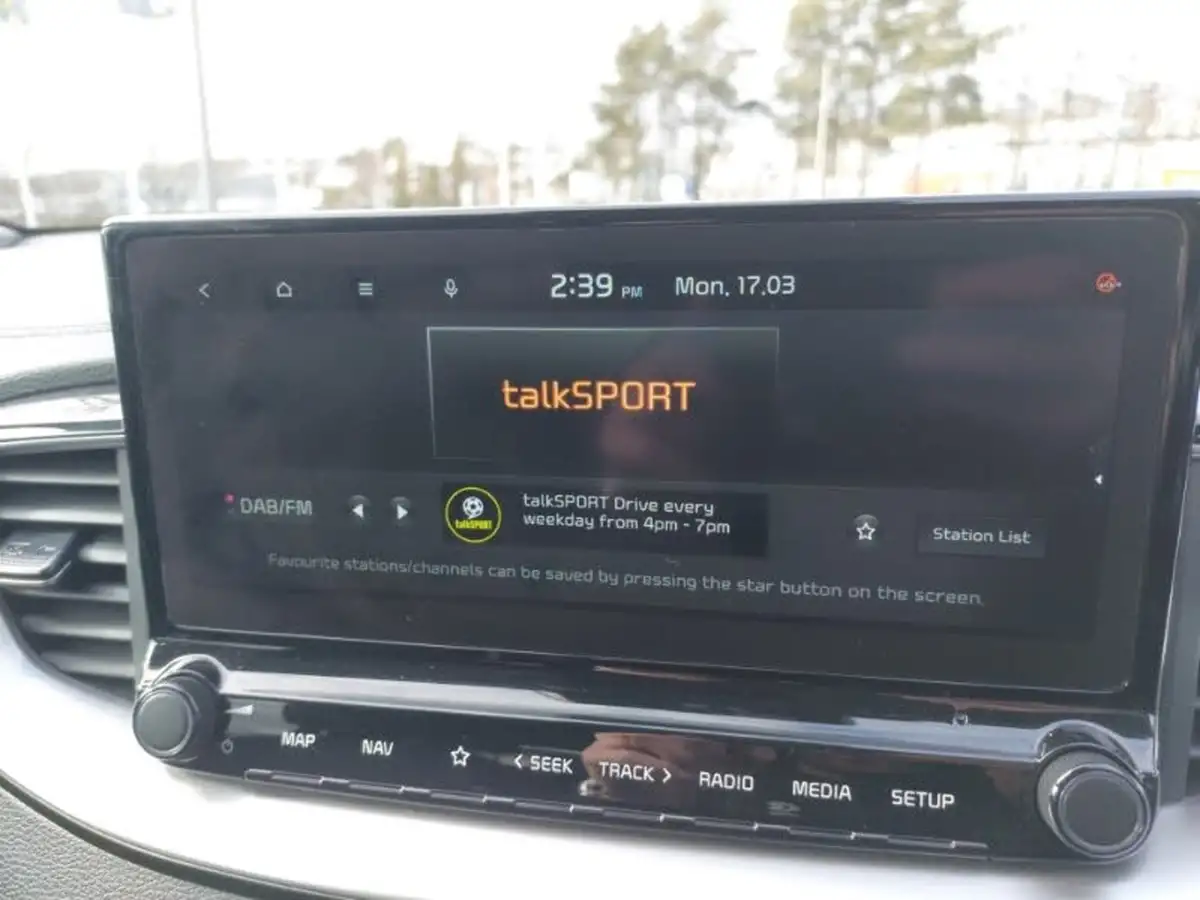 2022-kia-xceed-10-t-gdi-connect-big-9