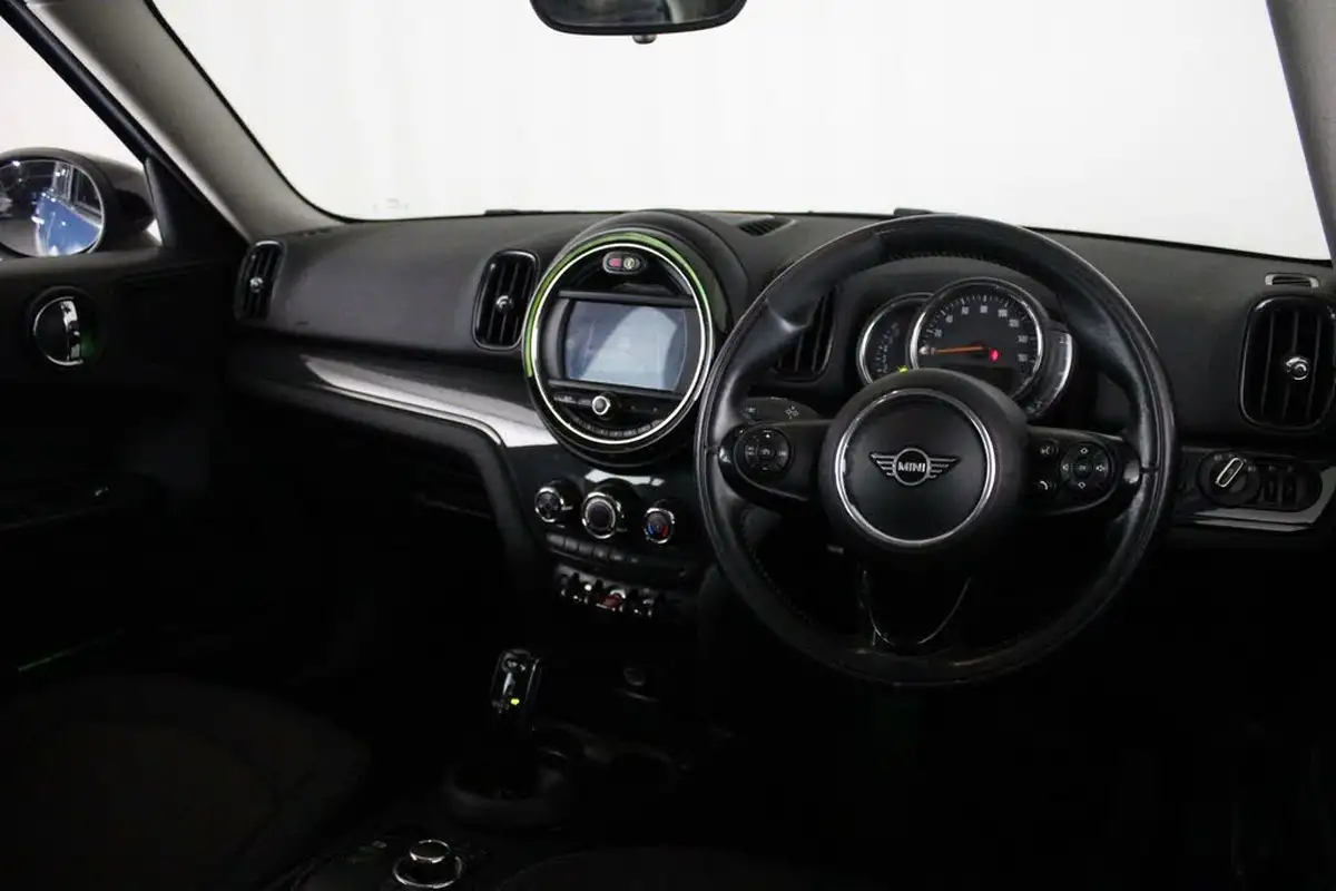 2020-mini-countryman-15-cooper-classic-auto-big-11