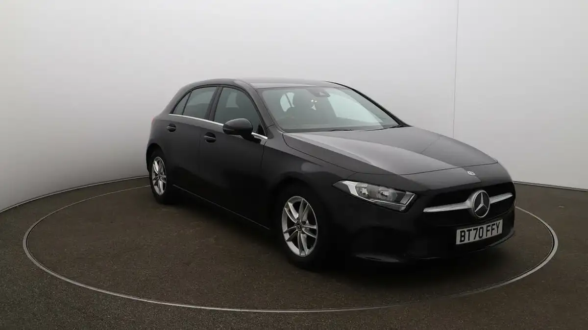 2021-mercedes-benz-a-class-15d-a180d-se-big-33
