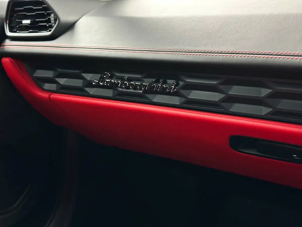2016-lamborghini-huracan-52-lp-610-4-4wd-coupe-big-23