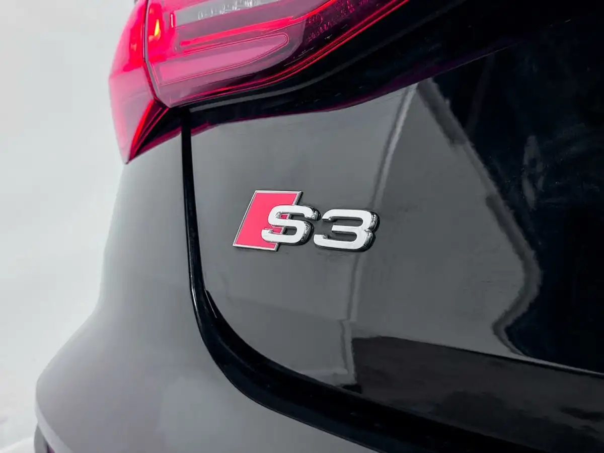 2022-audi-s3-20-tfsi-saloon-4d-big-13