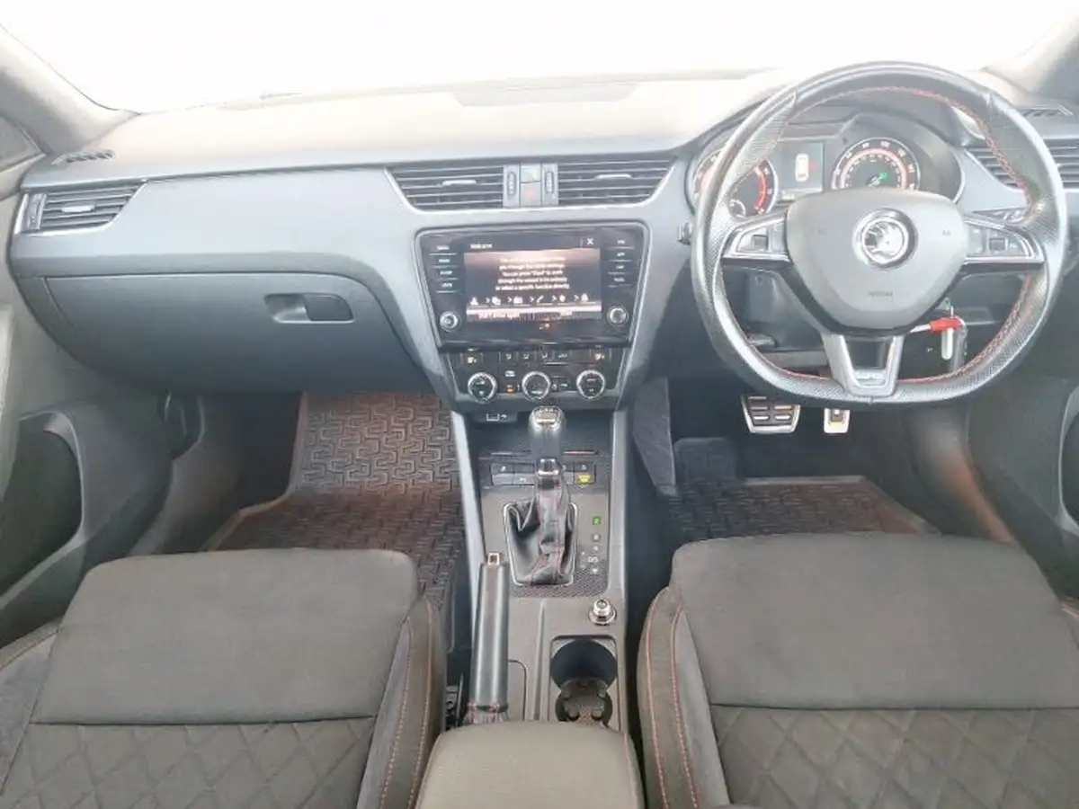 2018-skoda-octavia-20-tsi-vrs-230ps-estate-dsg-big-2