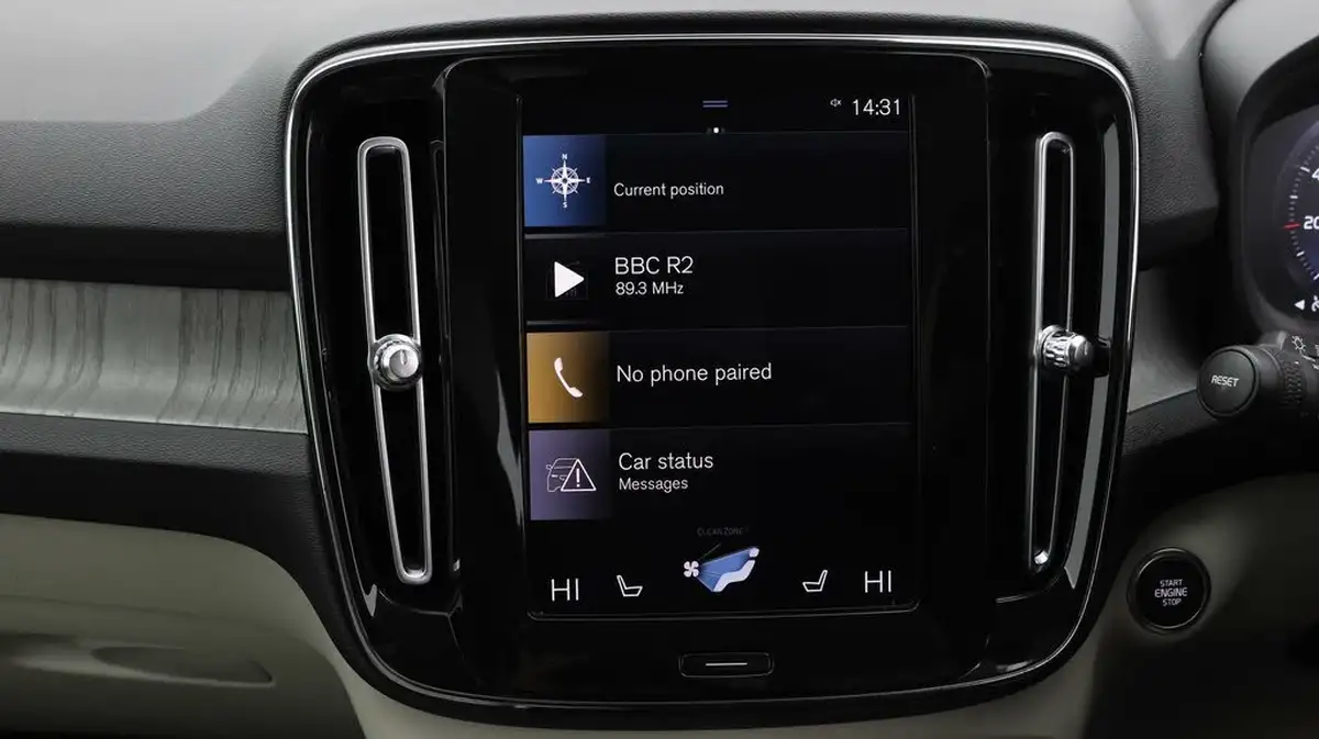 2021-volvo-xc40-15-t3-inscription-pro-163bhp-big-10