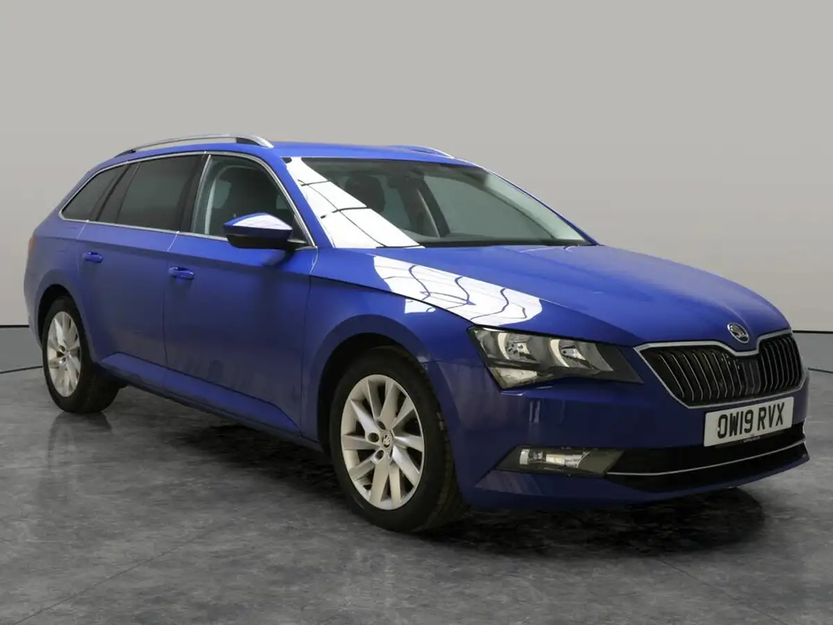 2019-skoda-superb-20tdi-se-technology-estate-big-7