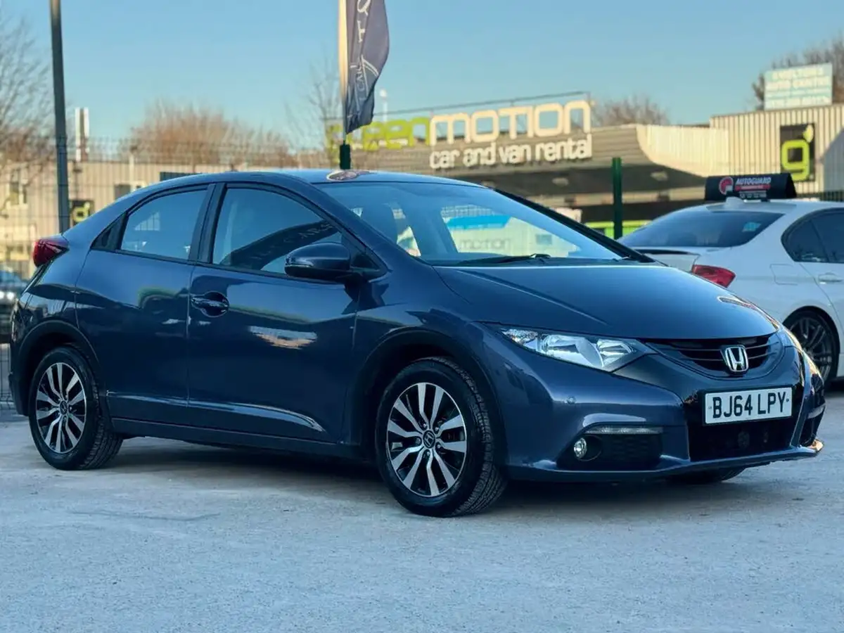 2014-honda-civic-16td-se-plus-t-hatchback-big-6