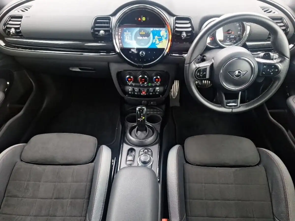 2022-mini-clubman-20-john-cooper-works-big-2