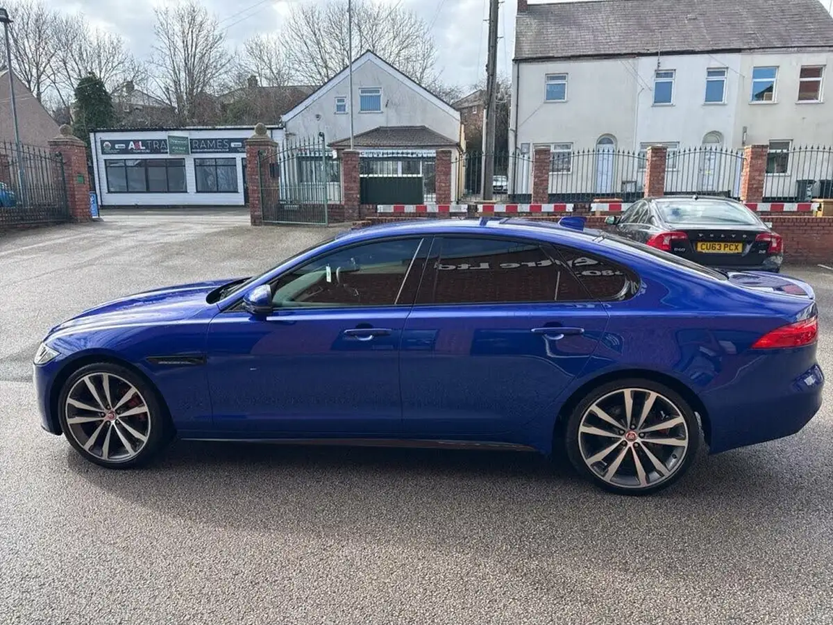 2017-jaguar-xf-30td-saloon-4d-big-60