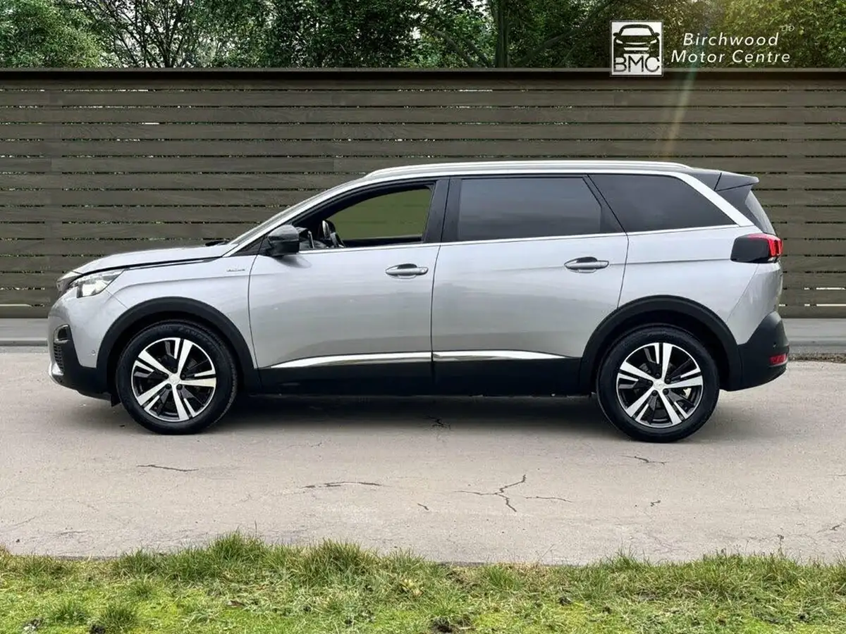 2018-peugeot-5008-suv-12-puretech-gt-line-big-7