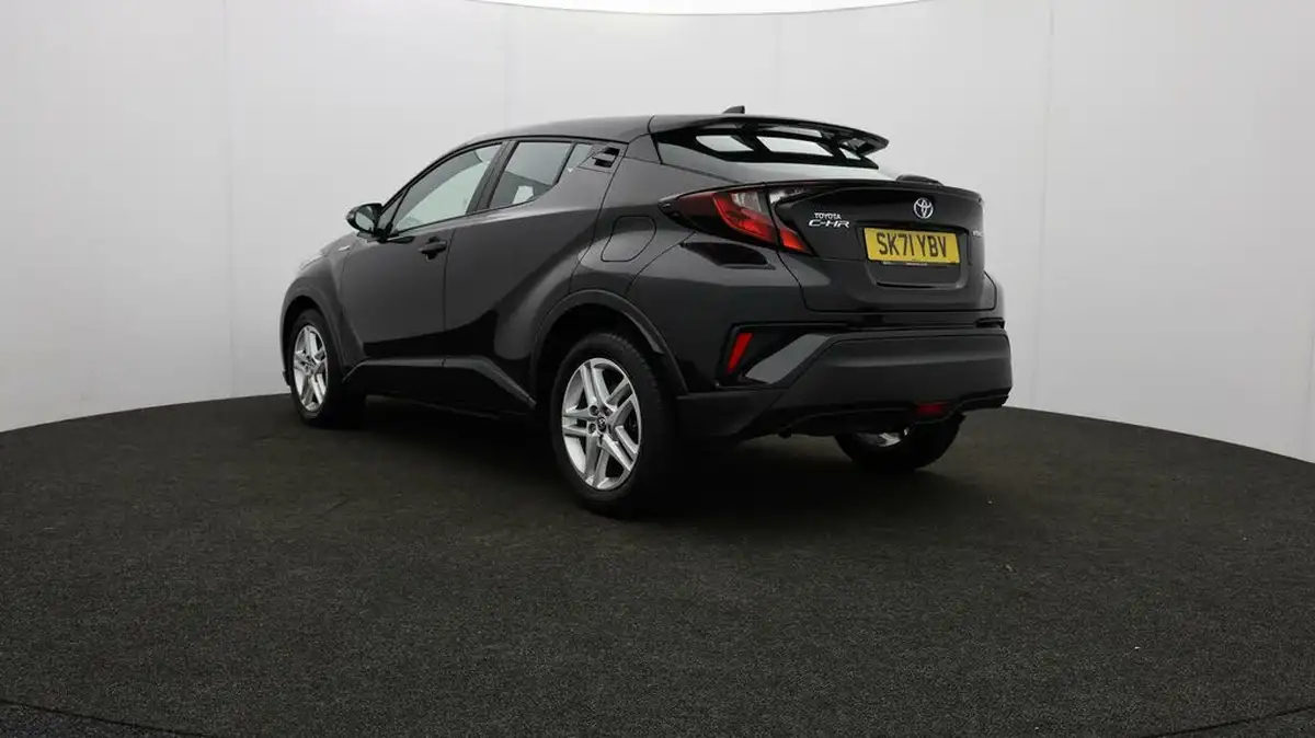 2021-toyota-c-hr-18-vvt-i-icon-big-4
