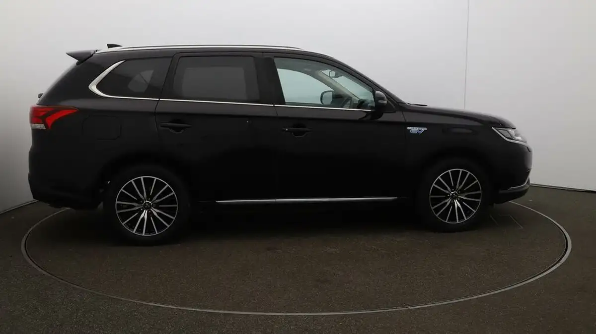 2020-mitsubishi-outlander-24-design-phev-big-47