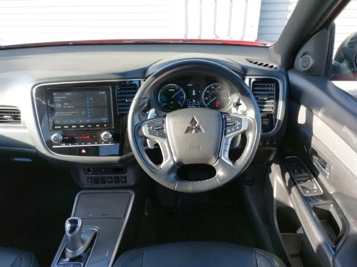 2021-mitsubishi-outlander-24-dynamic-safety-phev-big-6