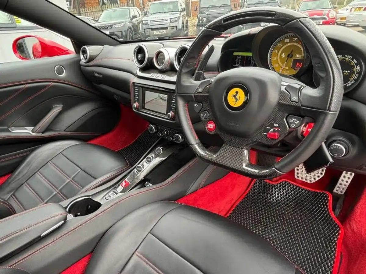 2016-ferrari-california-39-t-big-13