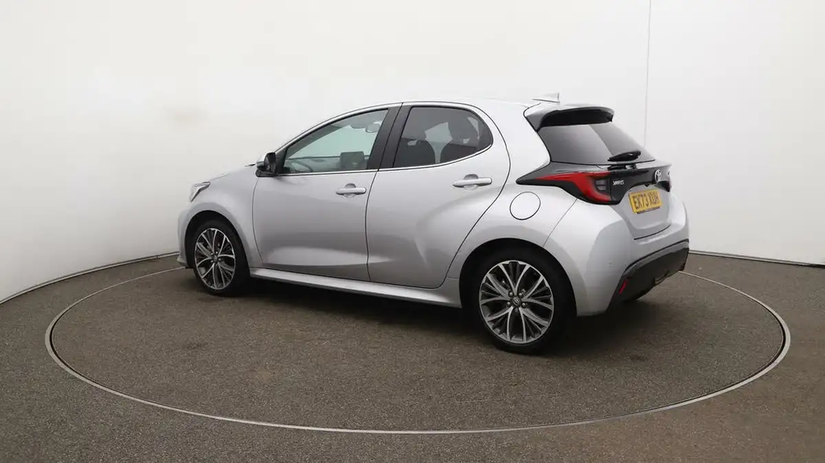 2023-toyota-yaris-15-vvt-i-excel-big-28