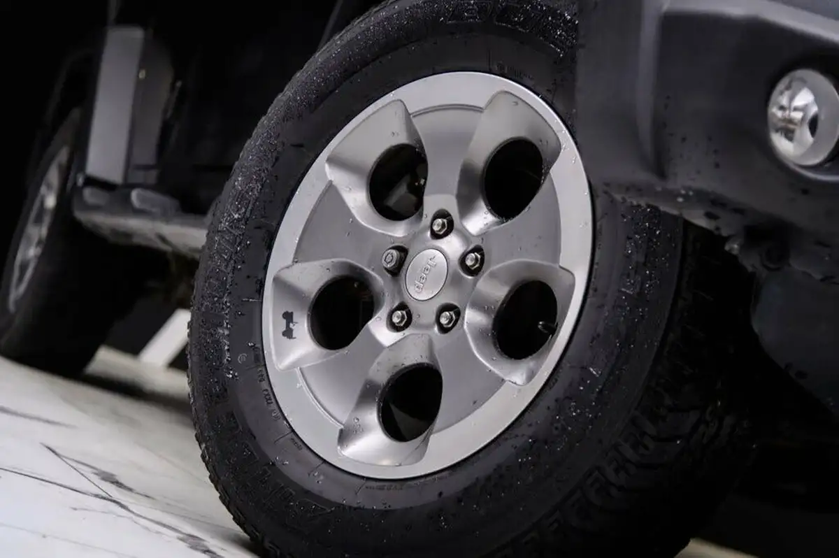 2018-jeep-wrangler-36-rubicon-5d-big-41