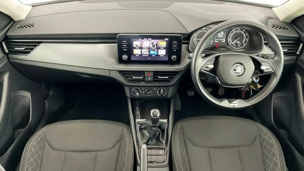 2022-skoda-kamiq-10-tsi-se-109ps-big-9