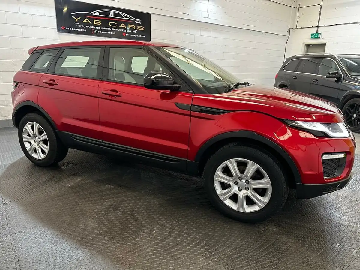 2015-land-rover-range-rover-evoque-20ed4-se-tech-hatchback-5d-big-22