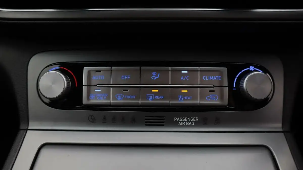 2021-hyundai-kona-e-premium-204ps-64kwh-7kw-obc-big-12