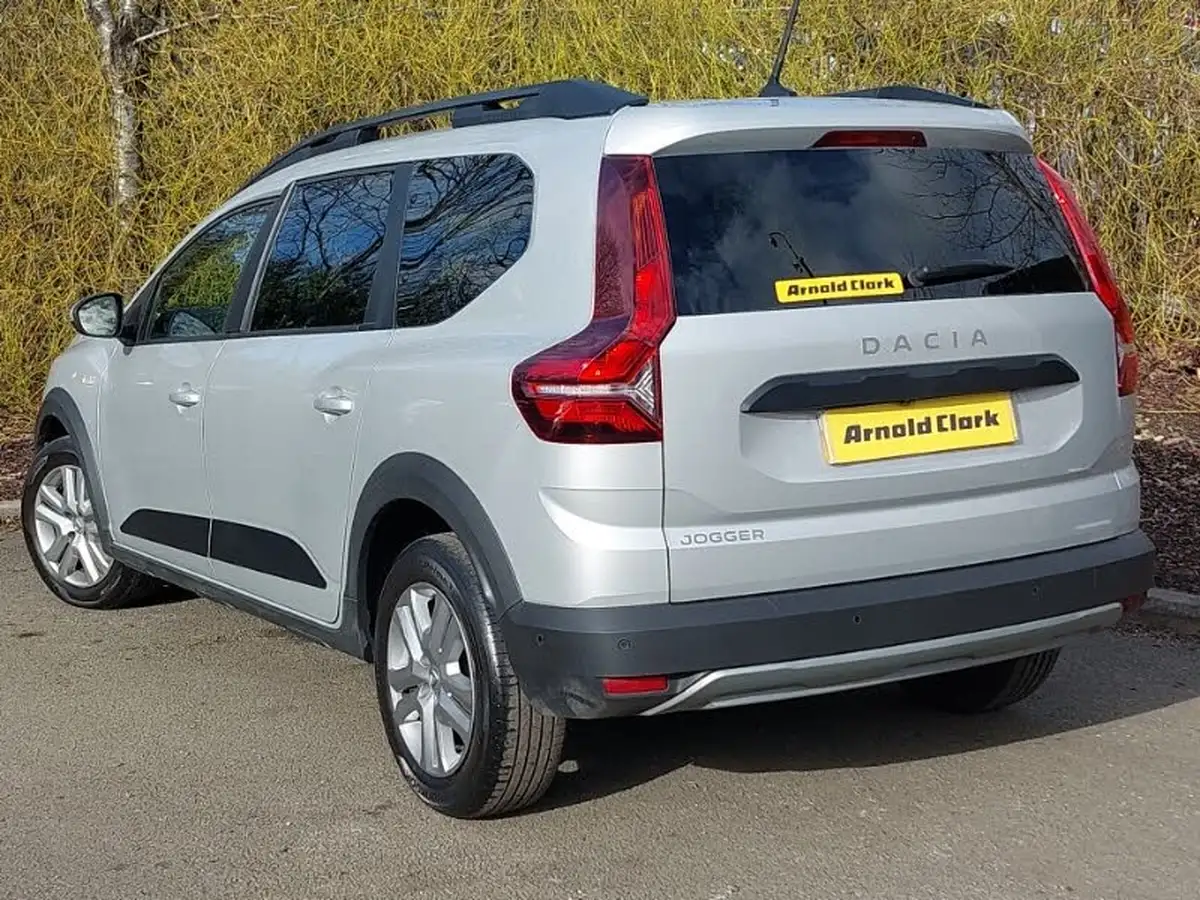 2022-dacia-jogger-10-tce-comfort-big-1