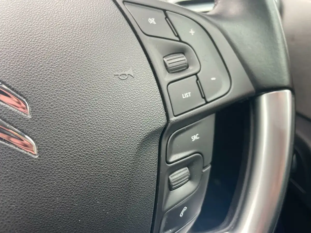 2016-citroen-grand-c4-picasso-16bluehdi-exclusive-big-15