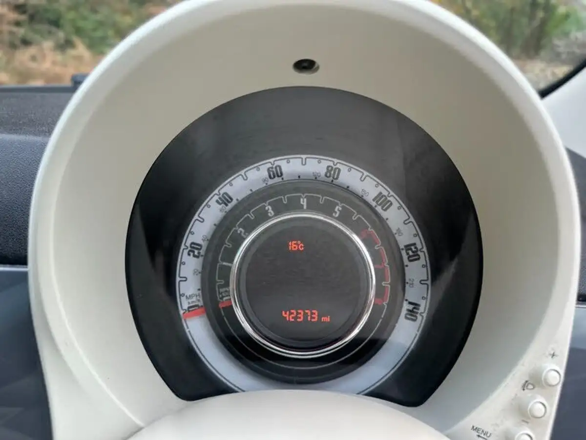 2018-fiat-500-12-lounge-big-15