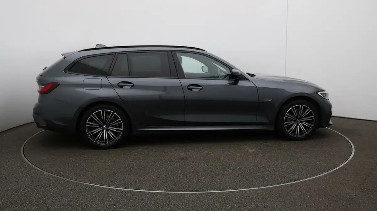 2022-bmw-3-series-20-330e-m-sport-touring-5d-big-44