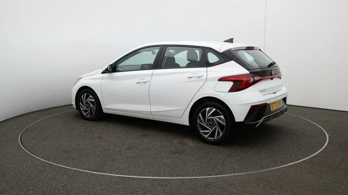 2024-hyundai-i20-10-t-gdi-advance-big-28