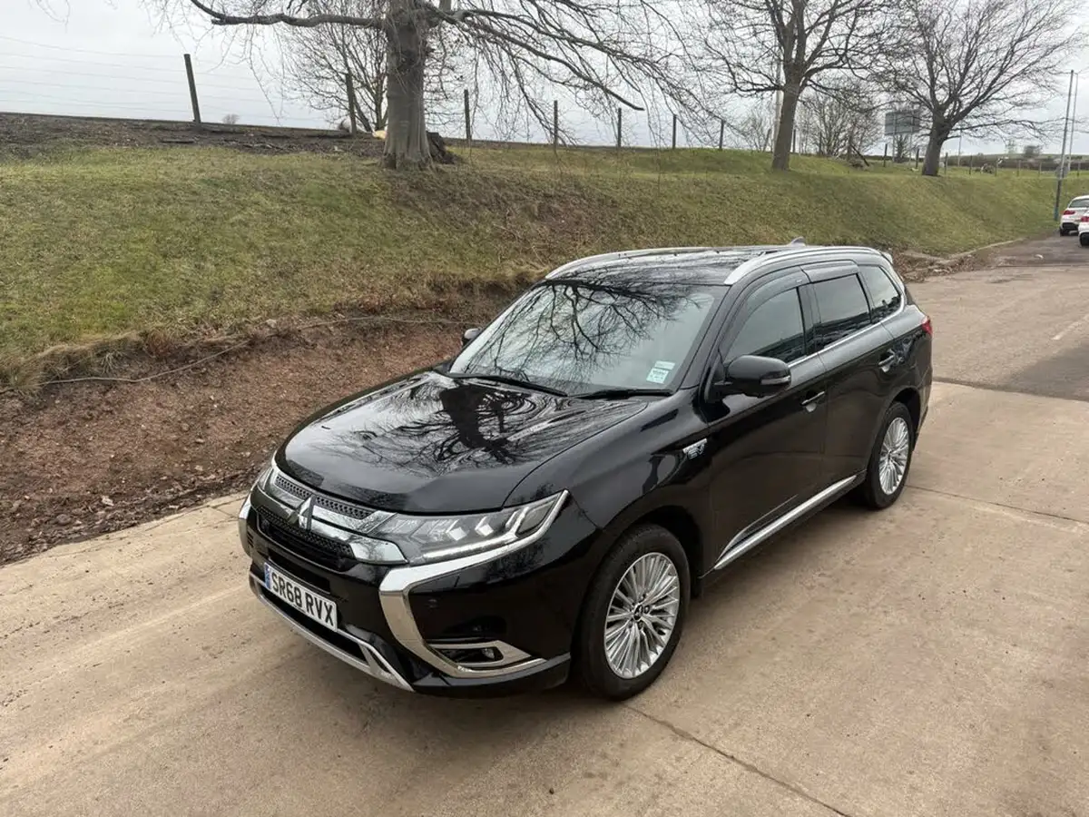 2018-mitsubishi-outlander-24-4hs-phev-big-12