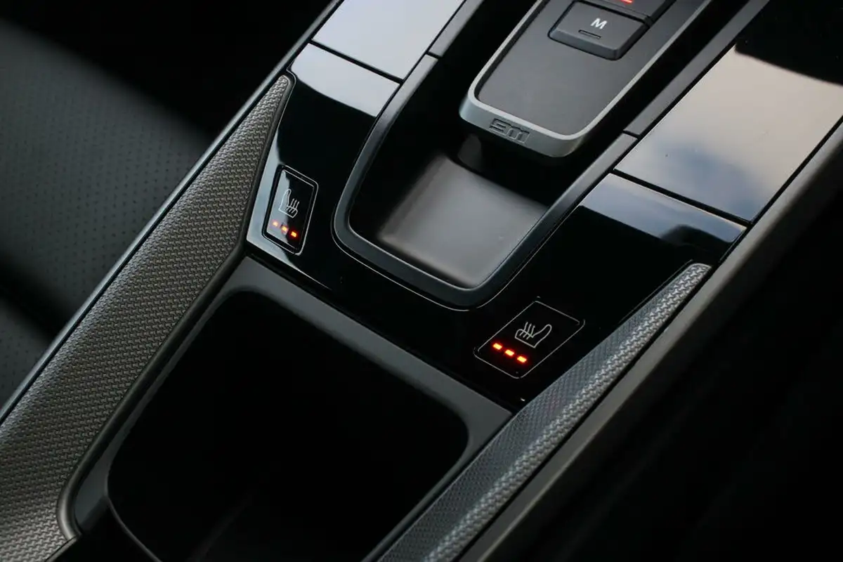 2020-porsche-911-30-carrera-coupe-big-26