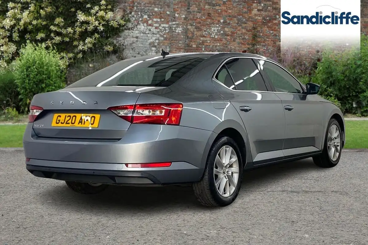 2020-skoda-superb-15-tsi-se-technology-hatchback-big-3