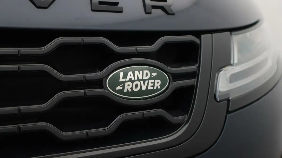 2022-land-rover-range-rover-evoque-15-p300e-autobiography-big-22