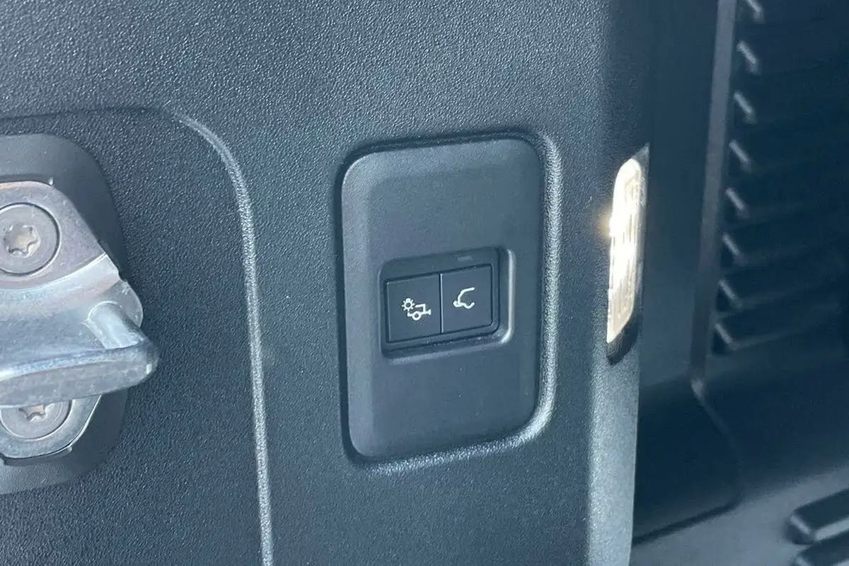 2021-land-rover-90-defender-30-d250-se-big-49