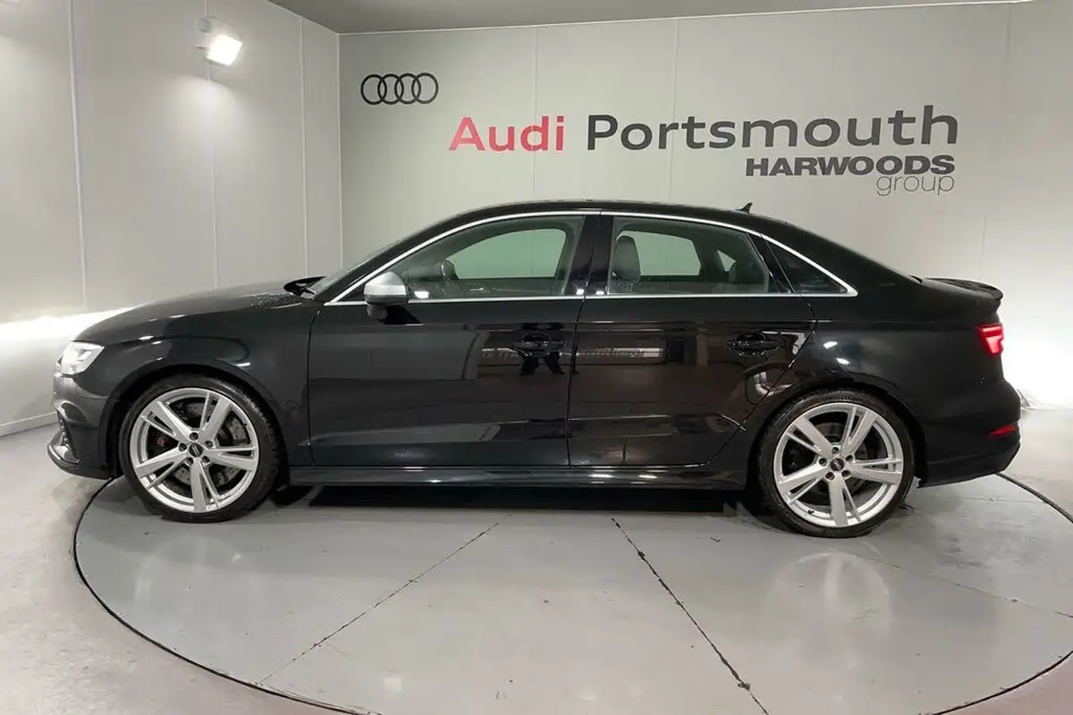 2018-audi-rs3-25-tfsi-quattro-saloon-4d-big-9