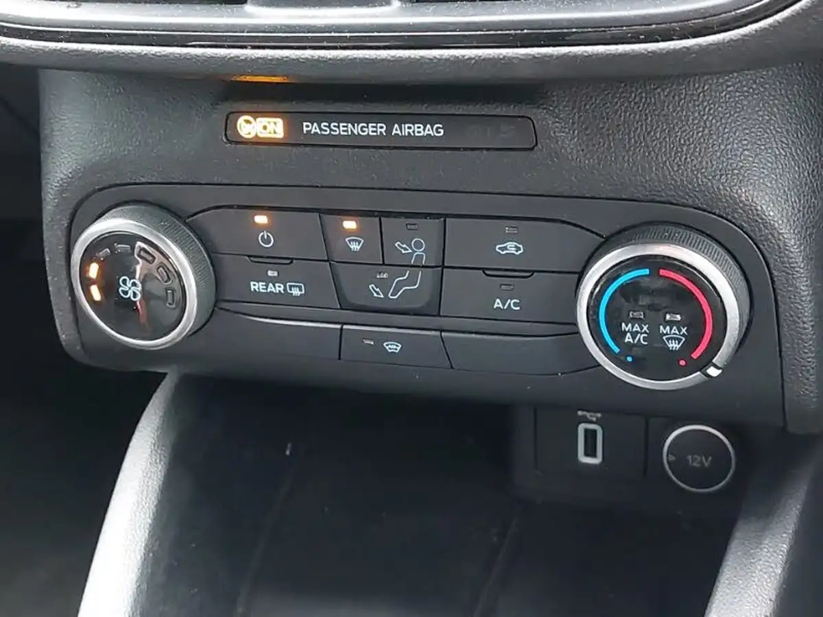 2019-ford-focus-10t-st-line-ss-hatchback-big-16
