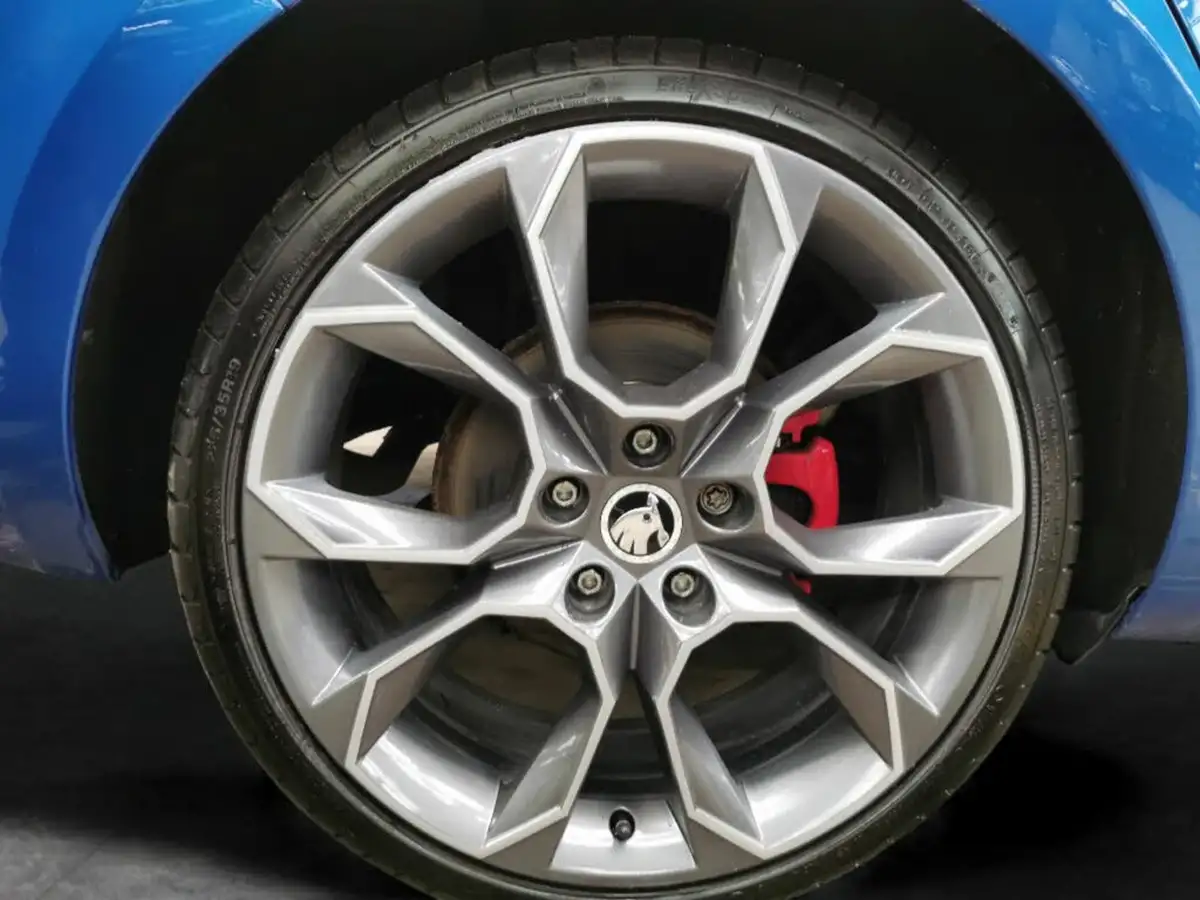 2016-skoda-octavia-20-tsi-vrs-hatchback-big-25