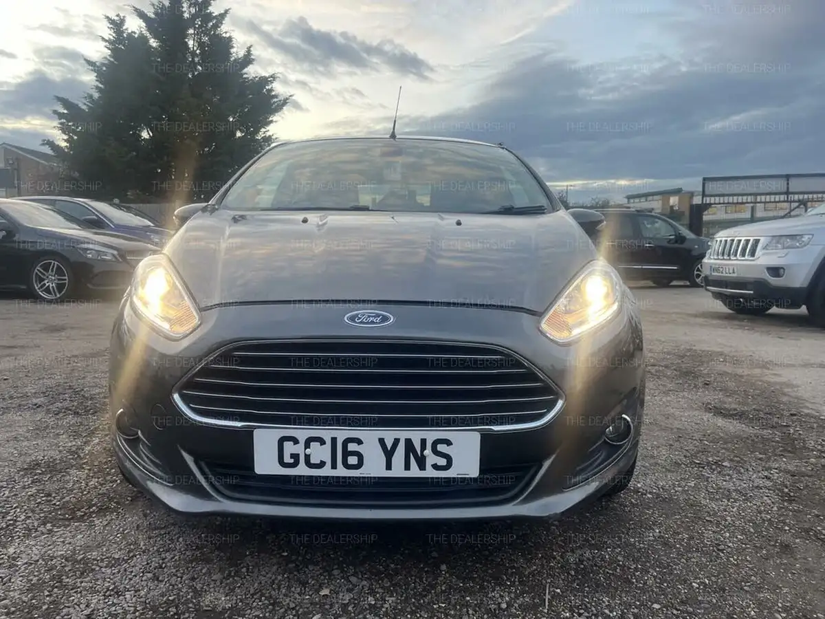 2016-ford-fiesta-10t-titanium-100ps-ecoboost-5d-powershift-big-1