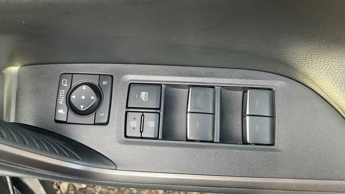 2024-toyota-rav4-25-vvt-i-gr-sport-302bhp-plug-in-big-28